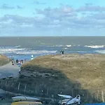 Met Frontaal Zeezicht En Afgesloten Slaaphoek * De Panne