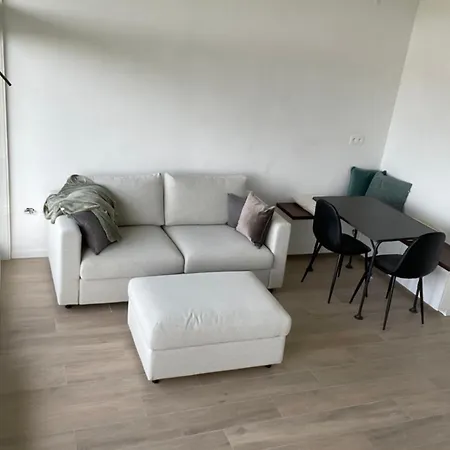 Met Frontaal Zeezicht En Afgesloten Slaaphoek Apartment De Panne