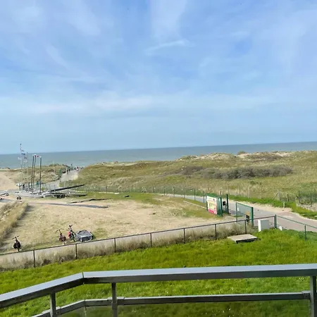 Met Frontaal Zeezicht En Afgesloten Slaaphoek Διαμέρισμα De Panne