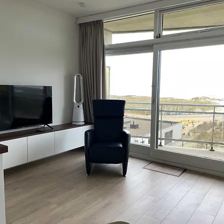 Apartamento Met Frontaal Zeezicht En Afgesloten Slaaphoek