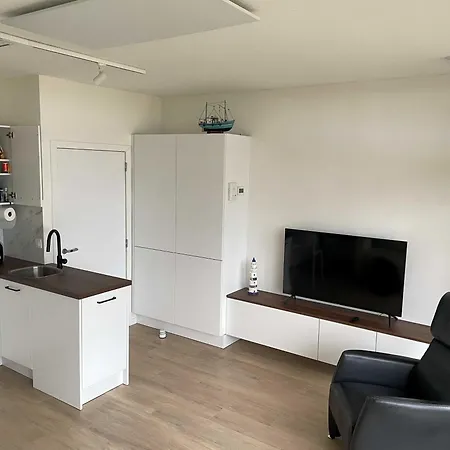 Διαμέρισμα Met Frontaal Zeezicht En Afgesloten Slaaphoek De Panne