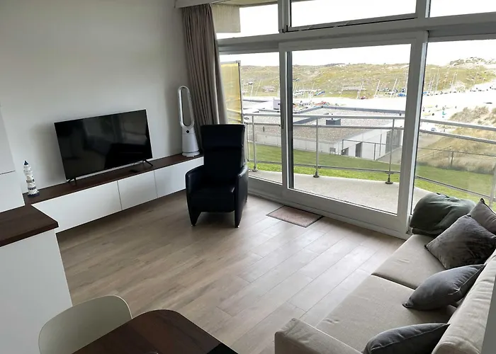 Appartement Met Frontaal Zeezicht En Afgesloten Slaaphoek *