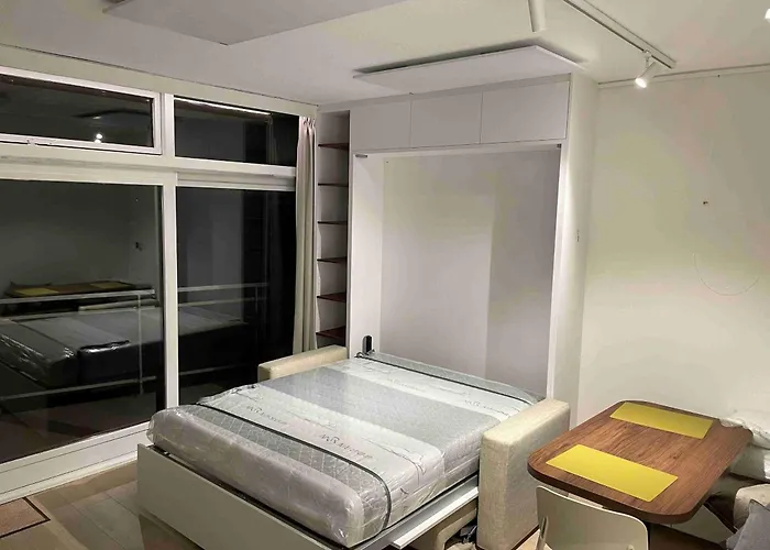 Met Frontaal Zeezicht En Afgesloten Slaaphoek * De Panne